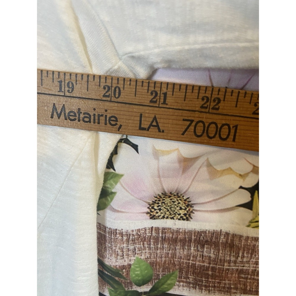 Chico's White Lavar Slightly Textured Top Size 1XL - Picture 6 of 8